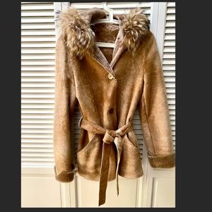 Gorgeous tan shearling coat - size M